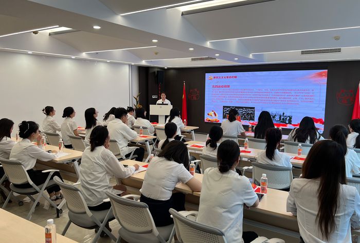 官网党建06.jpg